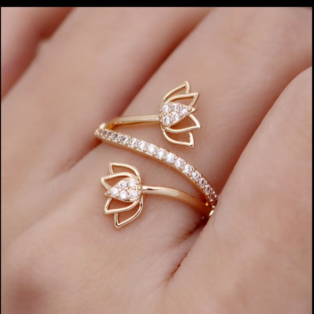 Rhinestone Lotus Flower Gold Ring 3 pack